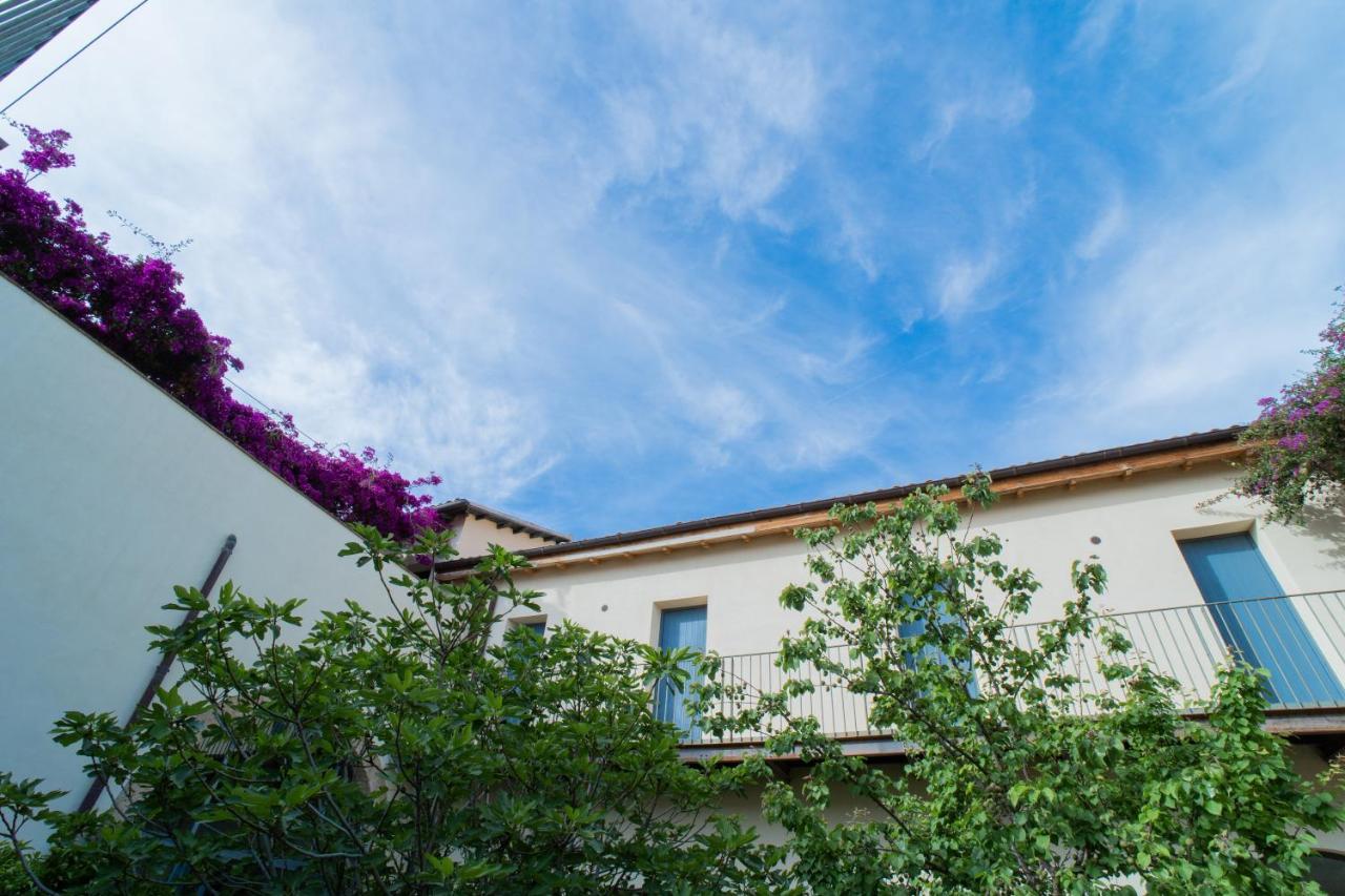 Bed and Breakfast Maharia Bed & Wine à Menfi Extérieur photo